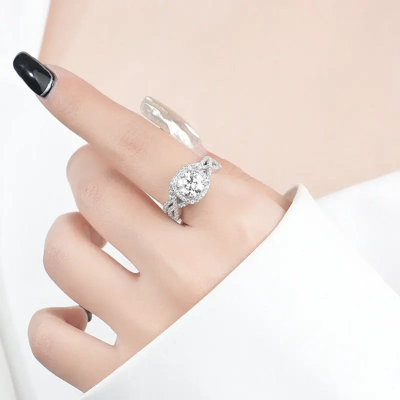 Women's Stylish Round Moissanite Ring CJDropshipping